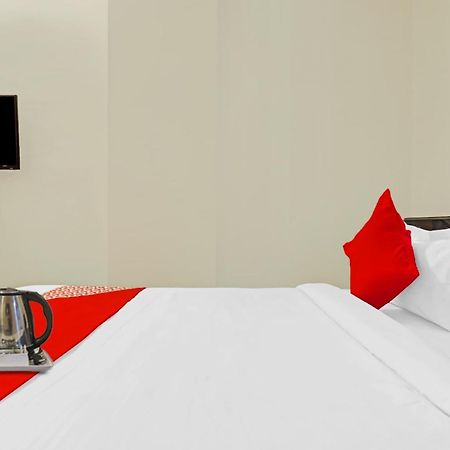 Oyo Happy Stay Hotels Hyderabad Exterior photo