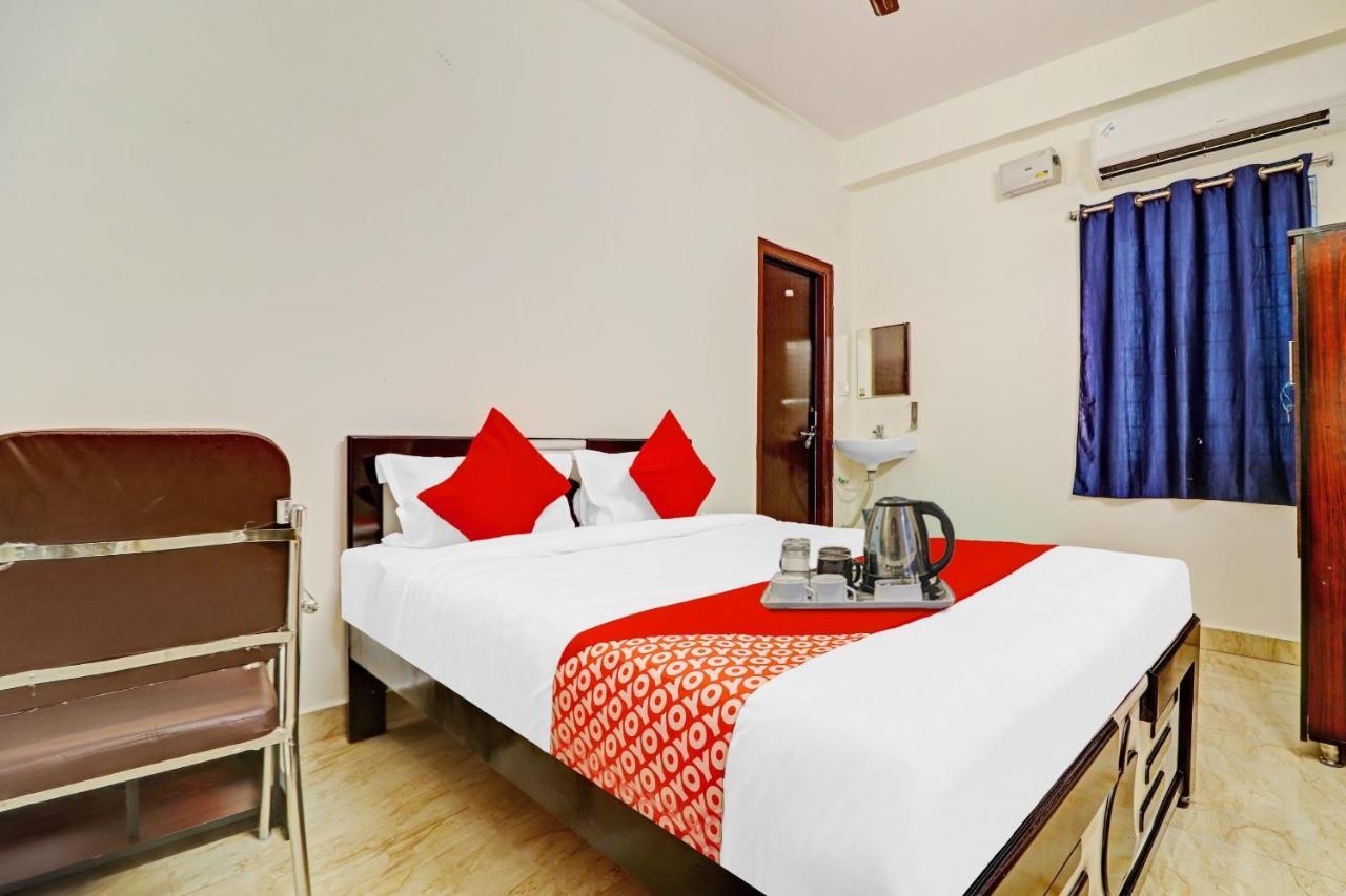 Oyo Happy Stay Hotels Hyderabad Exterior photo